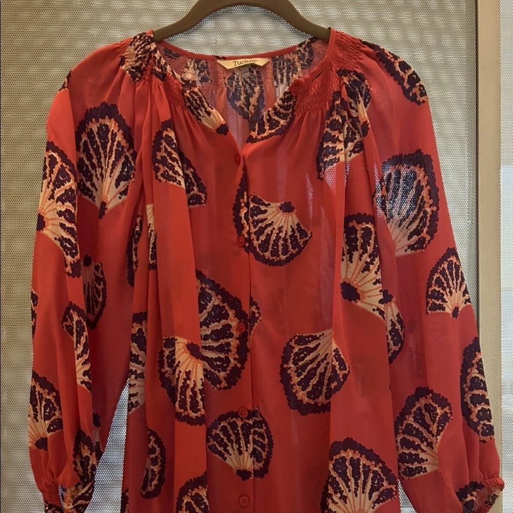Tucker 100% Silk Classic Blouse, Hot Pink Purple Fans, XS